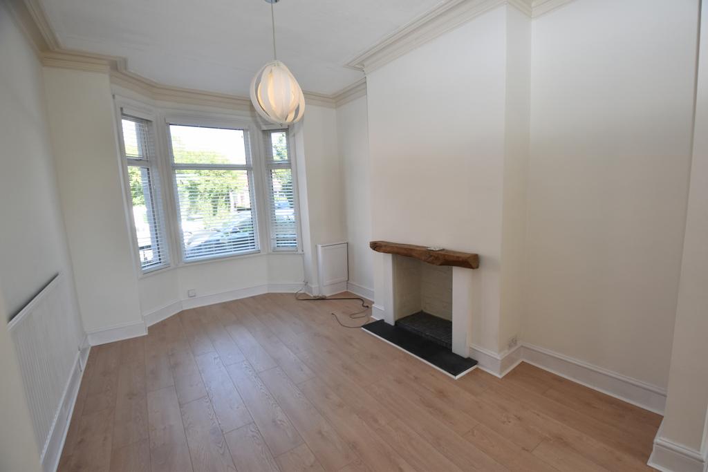 Roseneath Road, Urmston, M41 5AY 3 bed terraced house £350,000