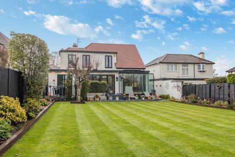 23 Shepherds Way, Rickmansworth, WD3 7NN