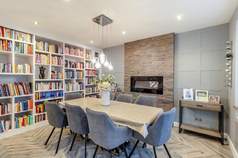 23 Shepherds Way, Rickmansworth, WD3 7NN