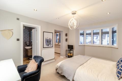 23 Shepherds Way, Rickmansworth, WD3 7NN