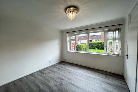 6 Walnut Avenue, Oldham, OL4 2EQ