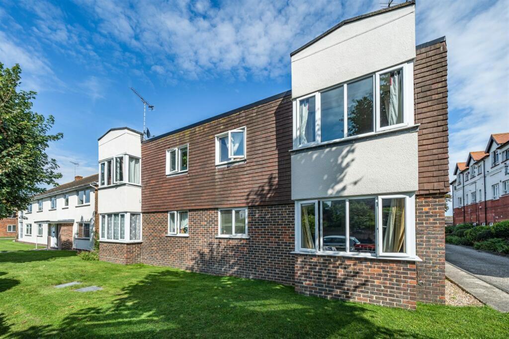 24 Victoria Drive, Bognor Regis, West... 1 bed flat £80,000