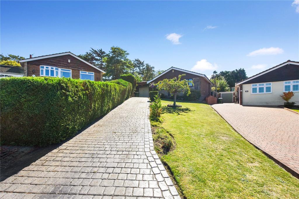 Shuttlemead, Bexley Village, Kent, DA5 3 bed bungalow for sale £715,000