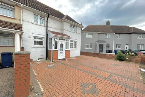 3 bedroom end of terrace house for sale - Stratton Gardens,  Southall, UB1