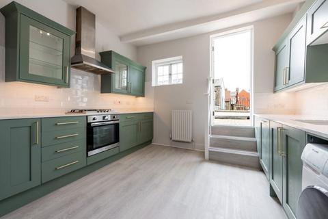 3 bedroom apartment to rent, Hampstead High Street, Hampstead, NW3