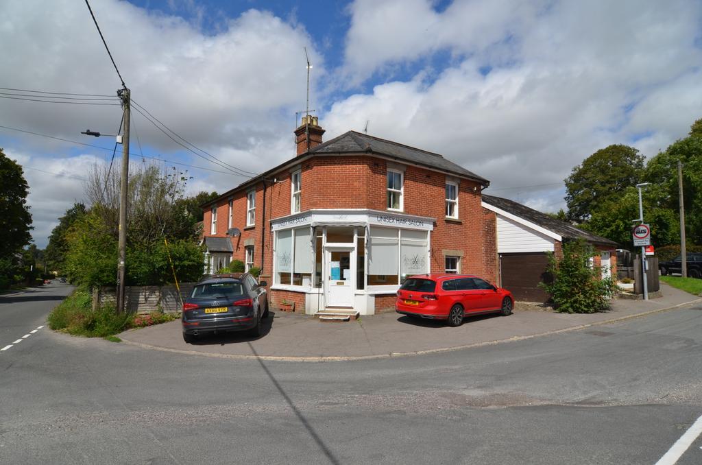 Winterslow Road, Porton, Salisbury, Wiltshire, SP4 4 bed detached house