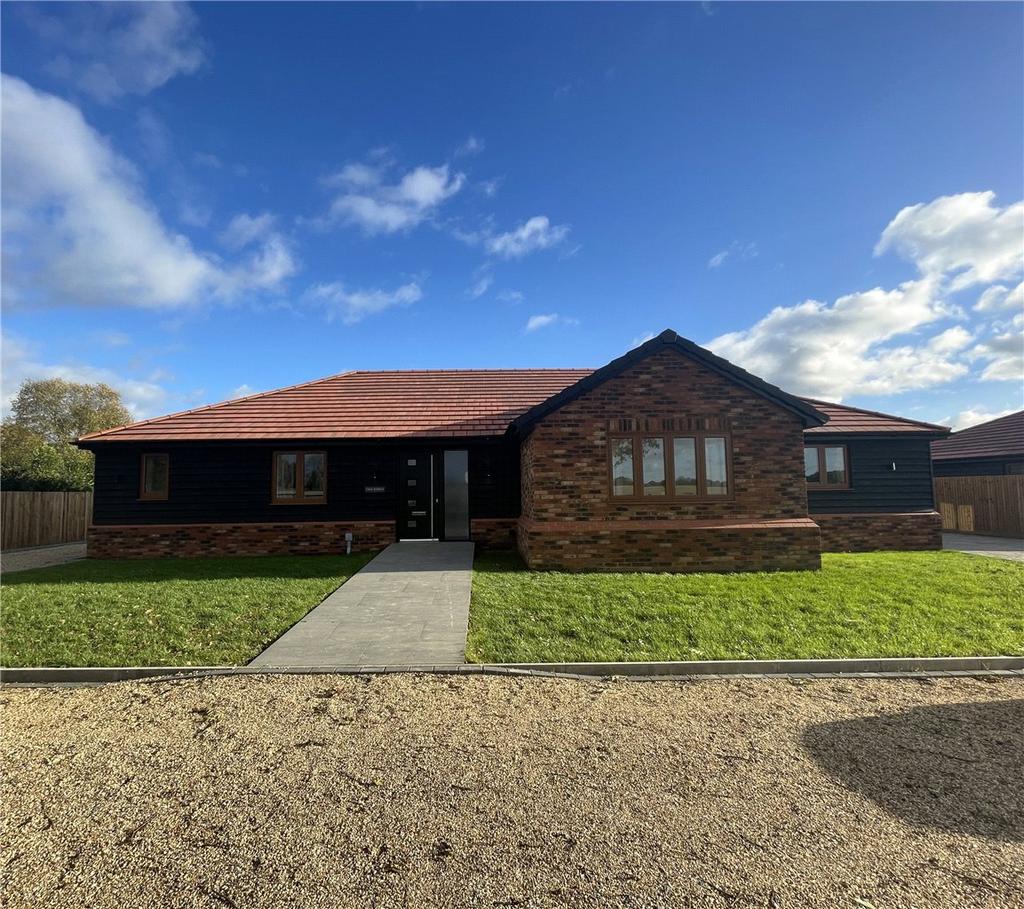 Bayeux Oaks, Kimpton Road, Hitchin, Hertfordshire 4 bed detached house