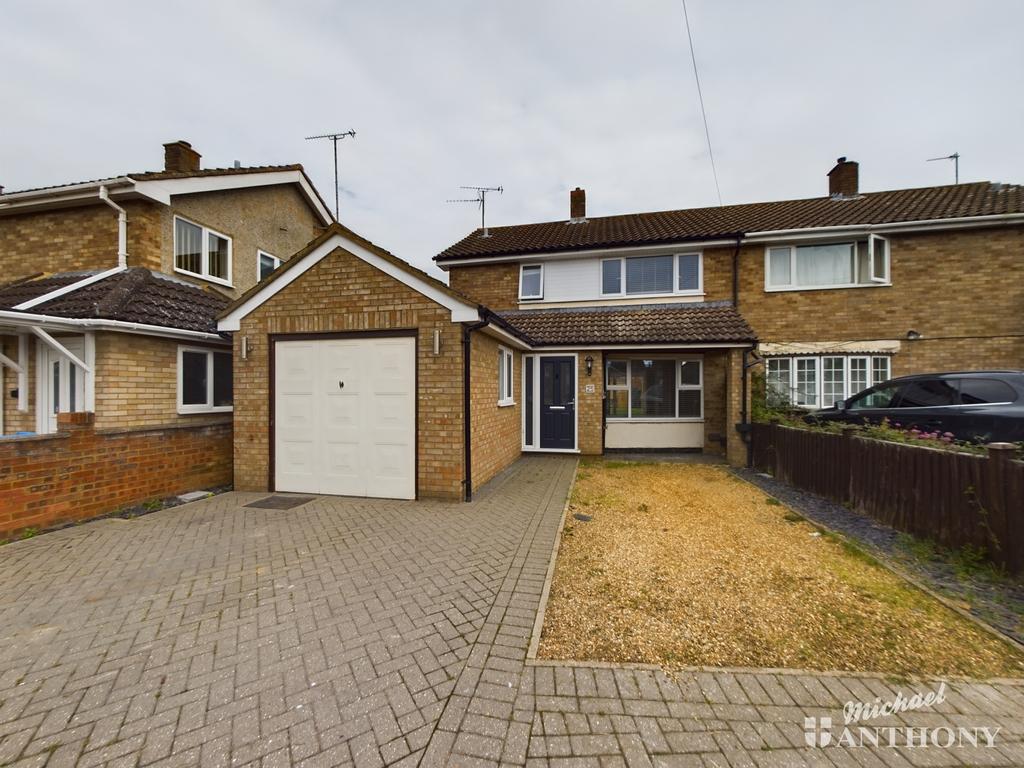 Elmhurst, Aylesbury 3 bed semidetached house £1,650 pcm (£381 pw)