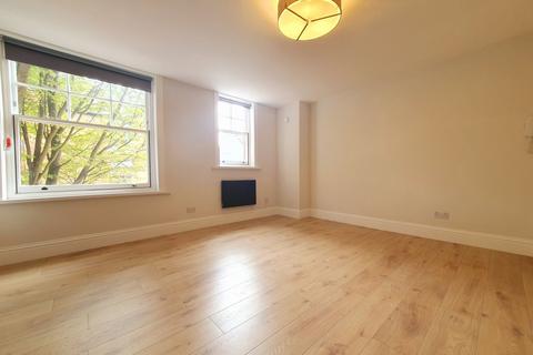 Studio to rent, Station Road,, Winchmore Hill