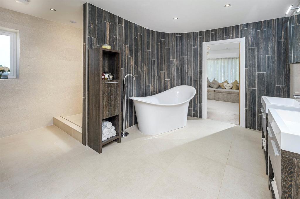 Master Bed Ensuite