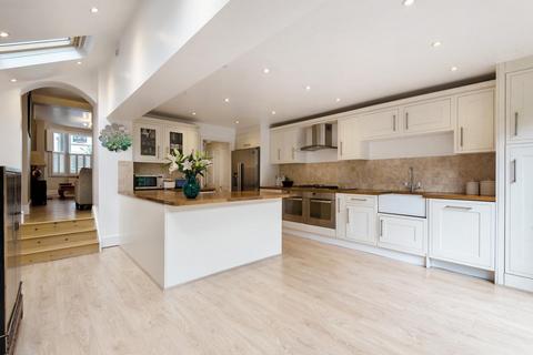 10 Gladwyn Road, London, SW15 1JY