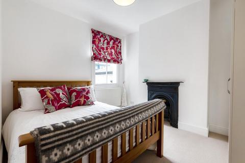 10 Gladwyn Road, London, SW15 1JY