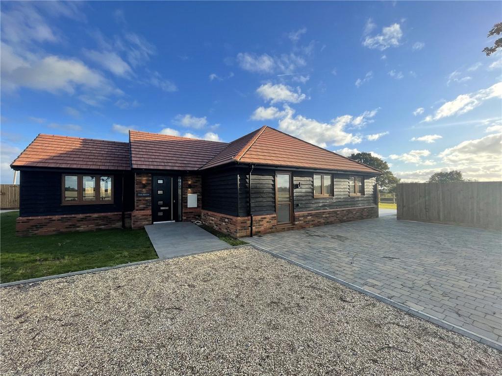 Bayeux Oaks, Kimpton Road, Hitchin, Hertfordshire 4 bed detached house