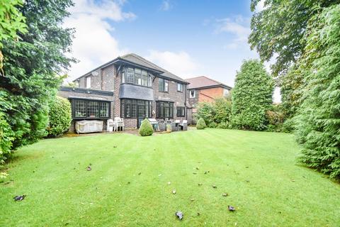 4 bedroom detached house for sale, Sunningdale Avenue, Whitefield, M45