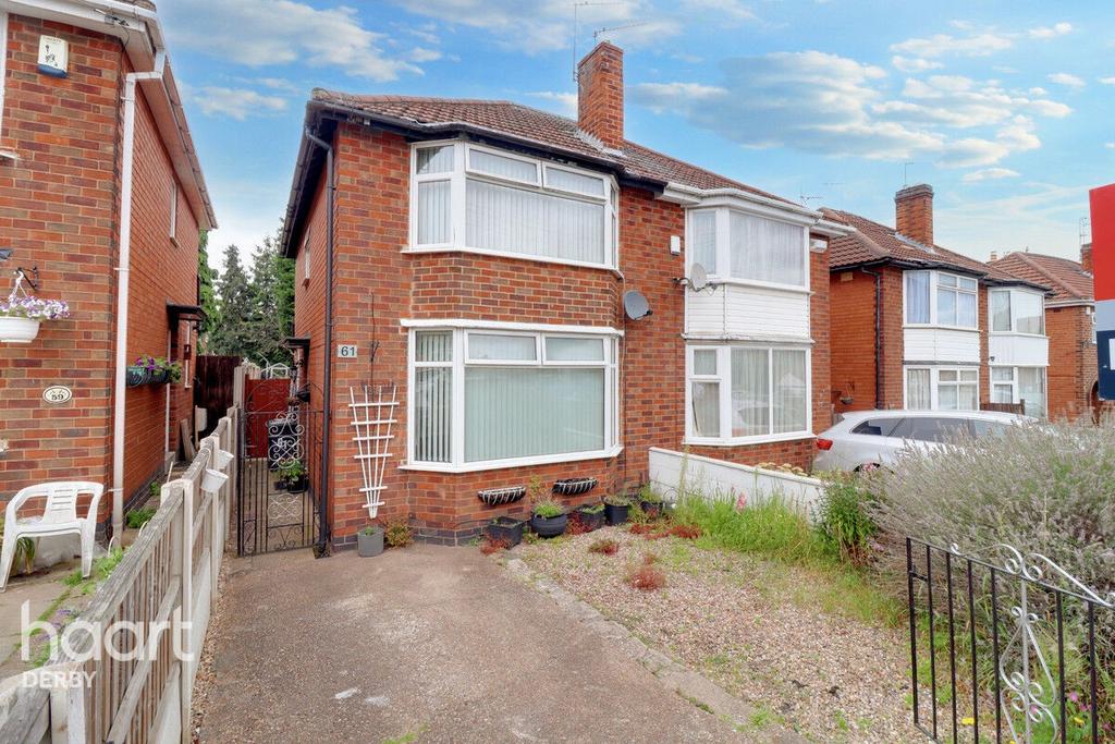 Pear Tree Crescent, Derby 3 bed semidetached house for sale £180,000