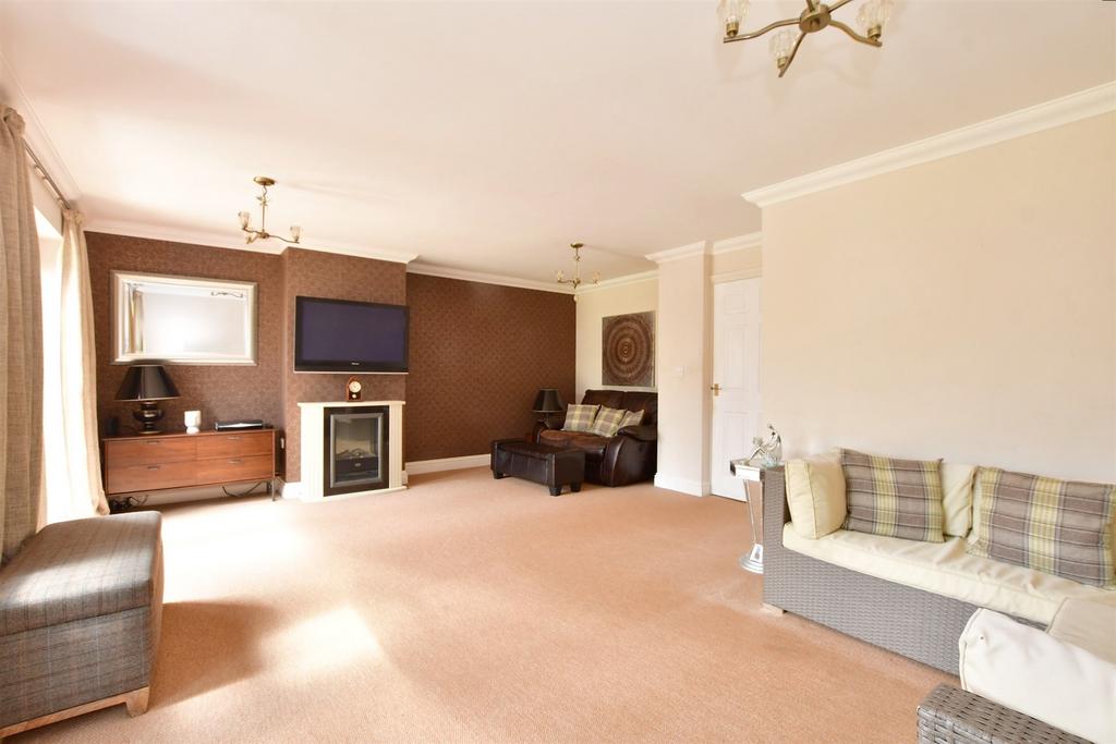 Potash Road, Billericay, Essex 4 bed semidetached house for sale £