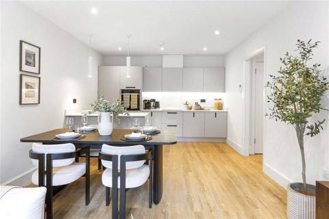 2 bedroom apartment for sale - Riverside Gardens, Oatlands Drive, Weybridge, KT13