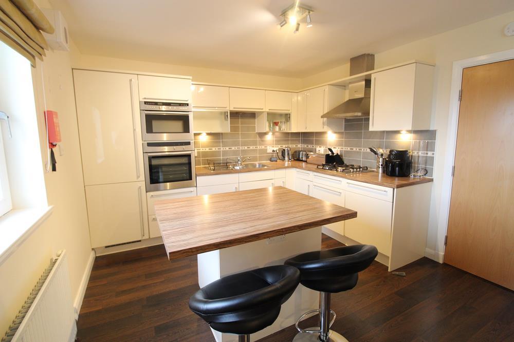 Dining kitchen