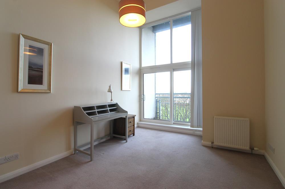 Bedroom 2 (Study)