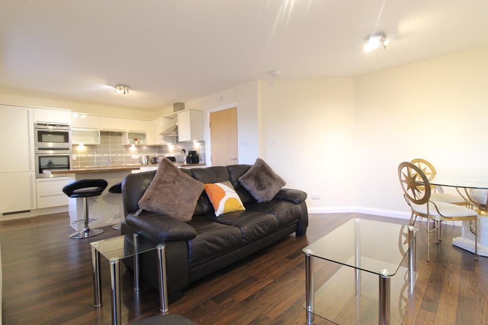 Lounge/ Kitchen