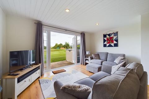 3 bedroom lodge for sale, The Roundel, Overstone, Northampton NN6 0FF