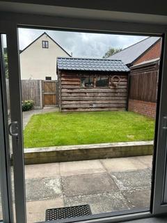 3 bedroom end of terrace house to rent, Noble Court,  Knighton,  LD7
