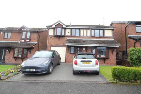 4 bedroom detached house to rent, Lenten Grove, Heywood, Rochdale