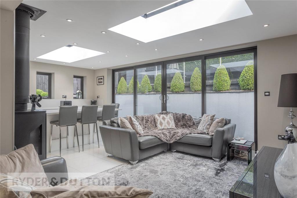Lounge/Kitchen