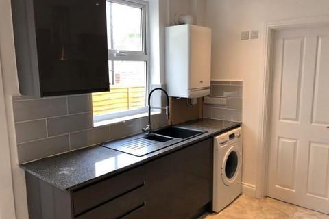 221 High Town Road, Luton, LU2 0BZ