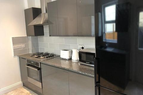 221 High Town Road, Luton, LU2 0BZ