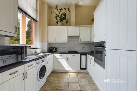 Flat 5, Canterbury House Queen Alexandras Way, Epsom, KT19 7DW