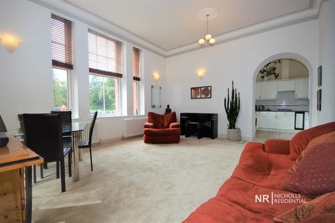 Flat 5, Canterbury House Queen Alexandras Way, Epsom, KT19 7DW