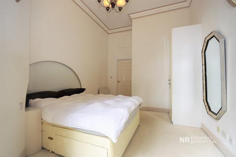 Flat 5, Canterbury House Queen Alexandras Way, Epsom, KT19 7DW
