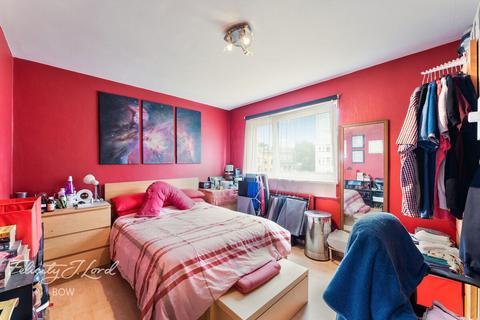 16 Dora Street, London, E14 7TP