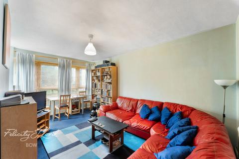 16 Dora Street, London, E14 7TP