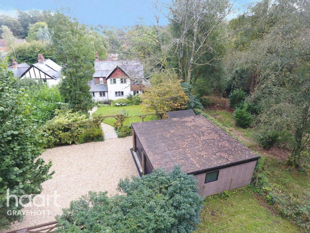 Beech Hill, Headley Down 4 bed detached house for sale £825,000