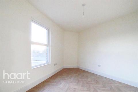 4 bedroom maisonette to rent, Barking Road - Plaistow - E13