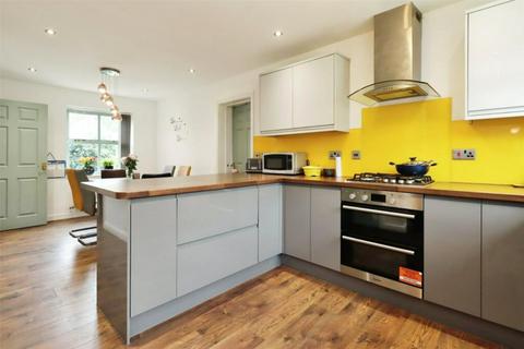 42 Glendale, Lawley Village, Telford, TF4 2PJ