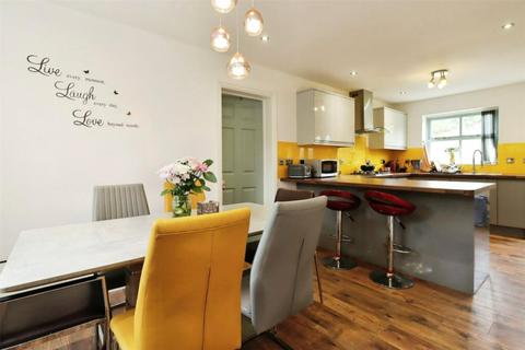 42 Glendale, Lawley Village, Telford, TF4 2PJ