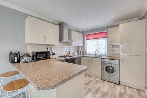41 Aldington Close, Redditch, B98 7NF