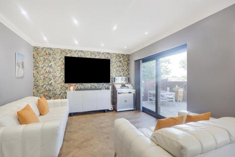 1 Boyce Green, Benfleet, SS7 5LF