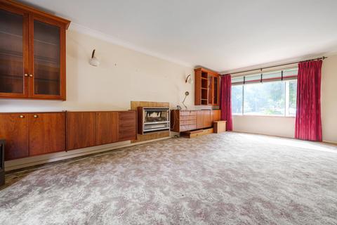 77 Guildford Road, West End, Woking, GU24 9HJ