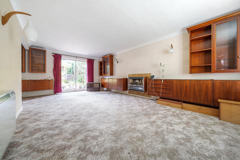 77 Guildford Road, West End, Woking, GU24 9HJ
