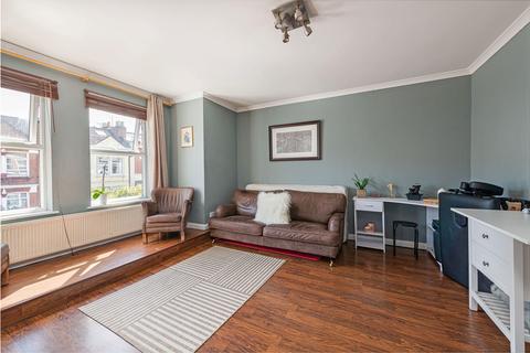 2 bedroom apartment for sale, Replingham Road, London