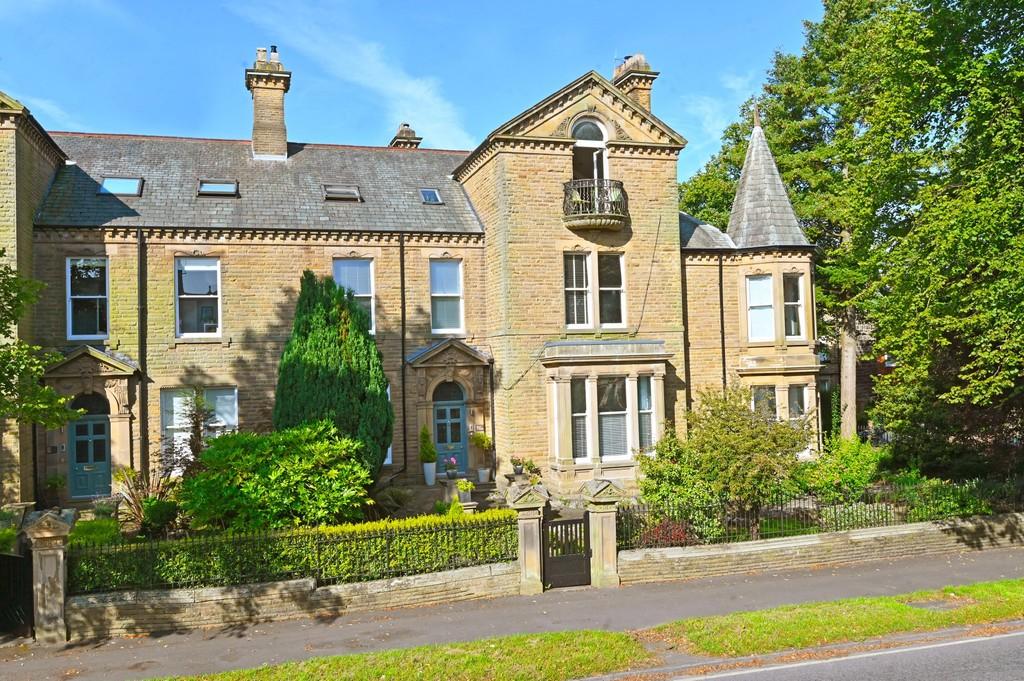 Minster View, Leeds Road, Harrogate 2 bed ground floor flat for sale