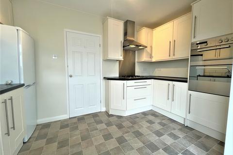 2 bedroom semi-detached bungalow to rent, Crawshaw Rise, Pudsey