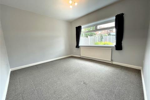 2 bedroom semi-detached bungalow to rent, Crawshaw Rise, Pudsey