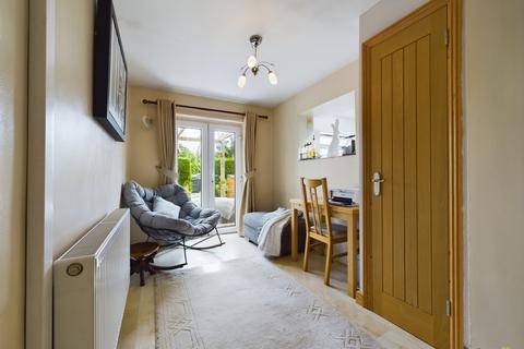 25 Didcot Drive, Marchington, Uttoxeter, ST14 8LT