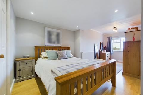 25 Didcot Drive, Marchington, Uttoxeter, ST14 8LT