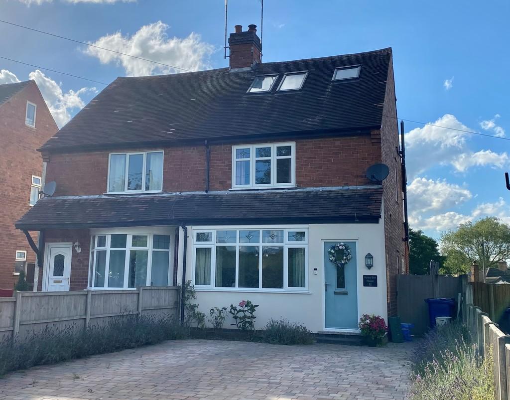 Beacon Road, RollestononDove 3 bed semidetached house for sale £